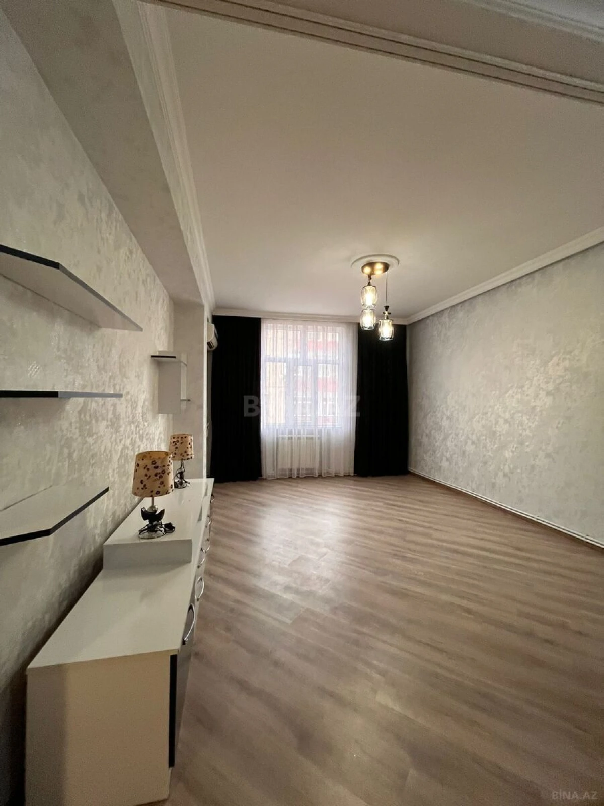 Satılır 2 otaqlı mənzil 60 m²