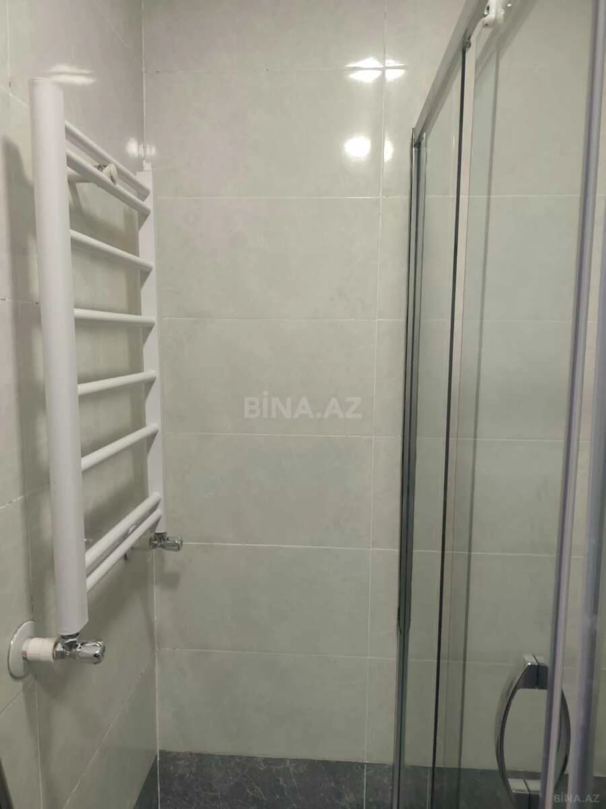 Kirayə verilir 2 otaqlı mənzil 68 m²
