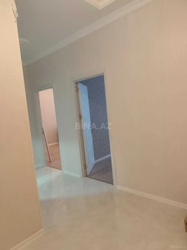 Kirayə verilir 2 otaqlı mənzil 68 m²