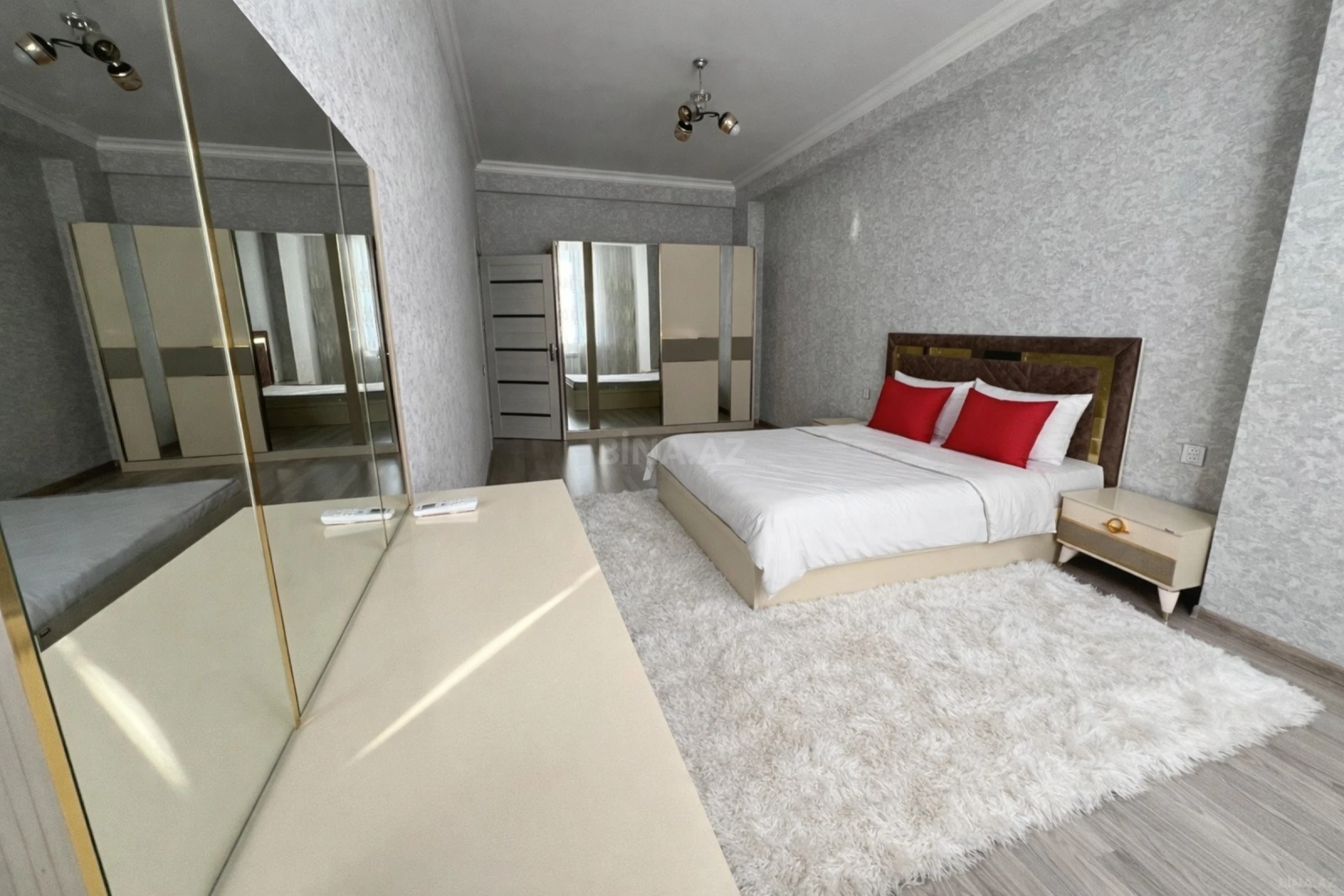 Kirayə verilir 3 otaqlı mənzil 120 m²