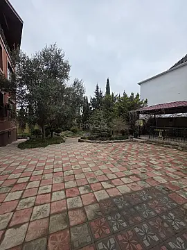 Satılır 7 otaqlı həyət evi 300 m²