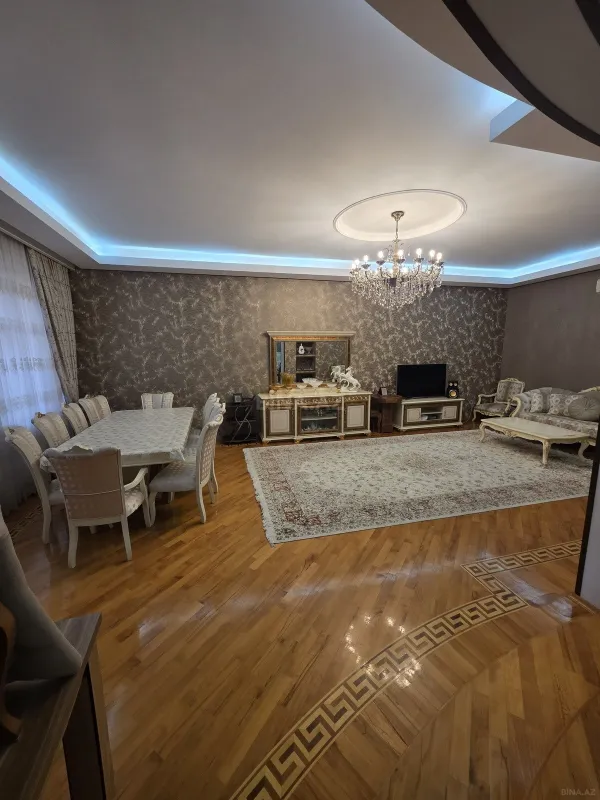 Satılır 7 otaqlı həyət evi 300 m²