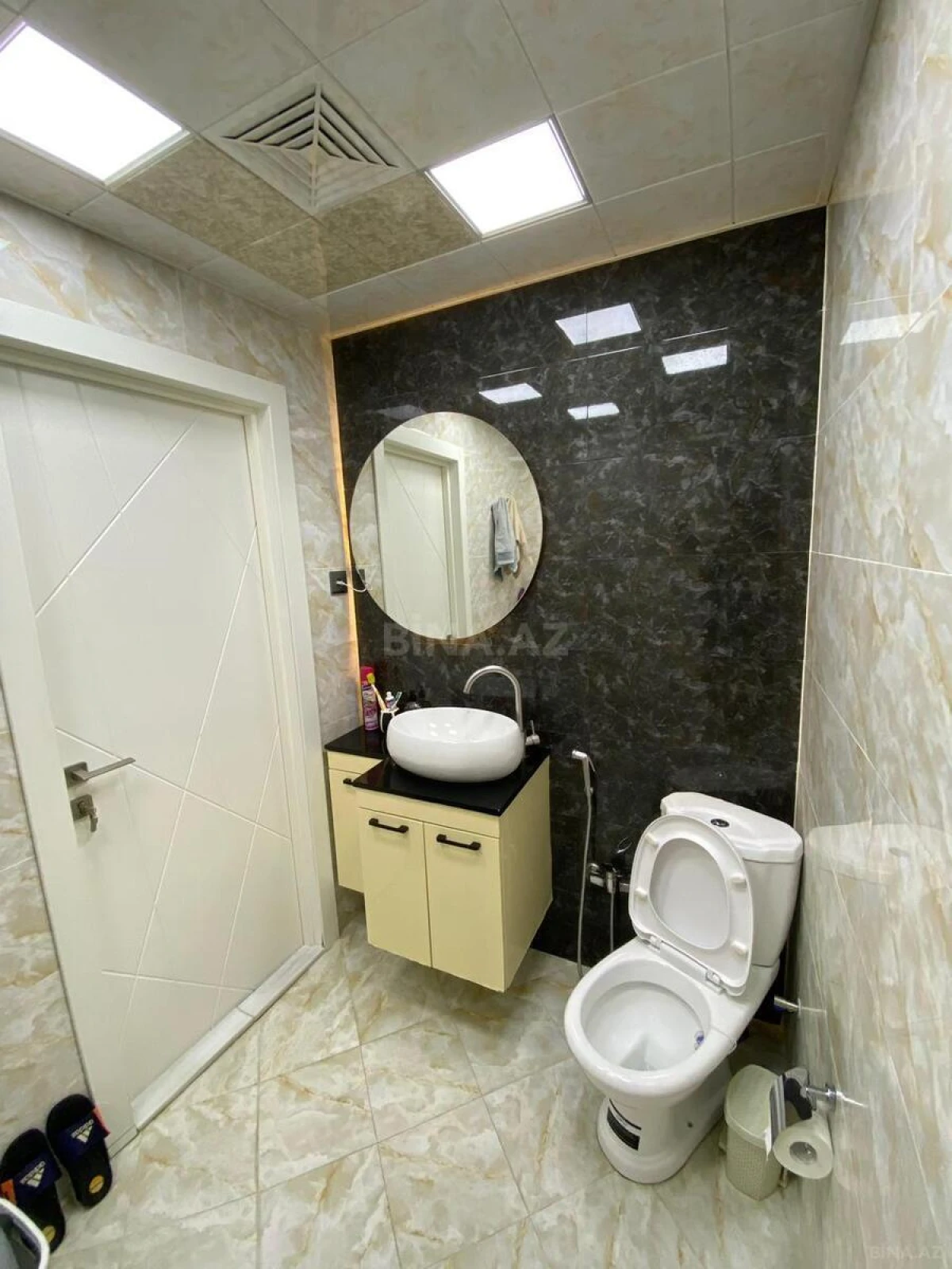 Satılır 2 otaqlı mənzil 57 m²