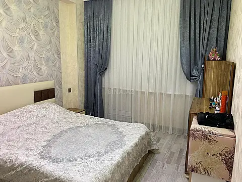 Satılır 2 otaqlı mənzil 57 m²