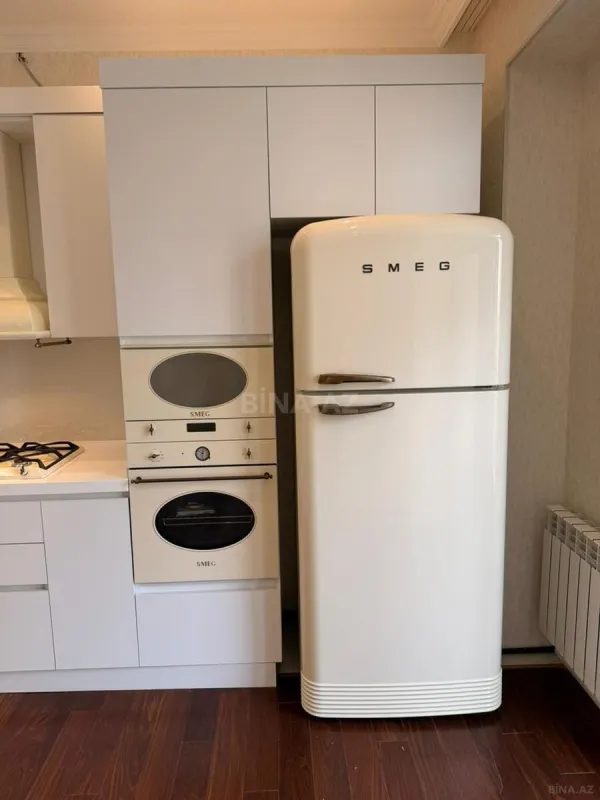 Satılır 4 otaqlı mənzil 170 m²