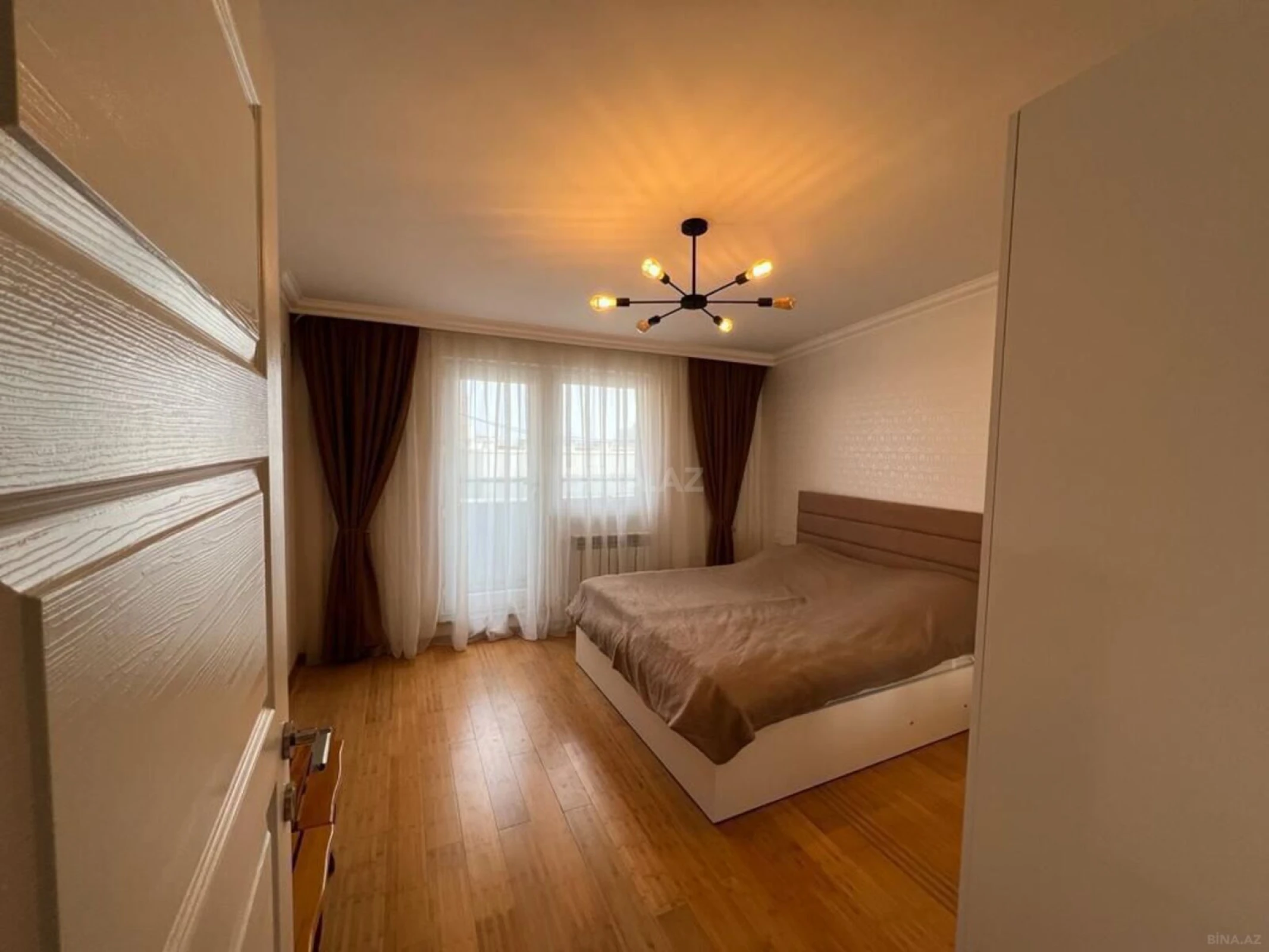 Kirayə verilir 2 otaqlı mənzil 60 m²