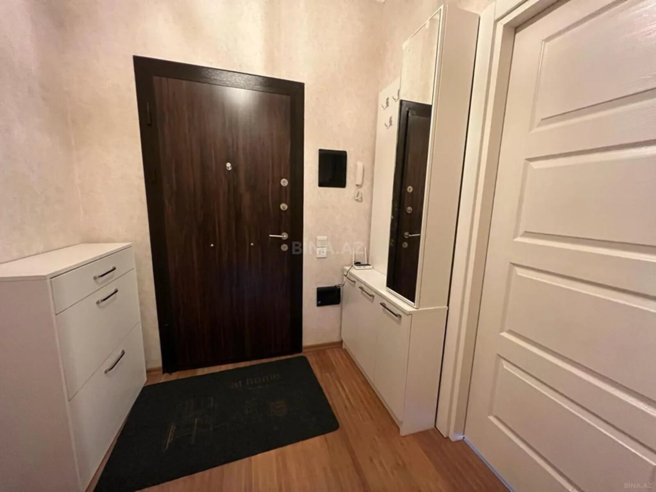 Kirayə verilir 2 otaqlı mənzil 60 m²