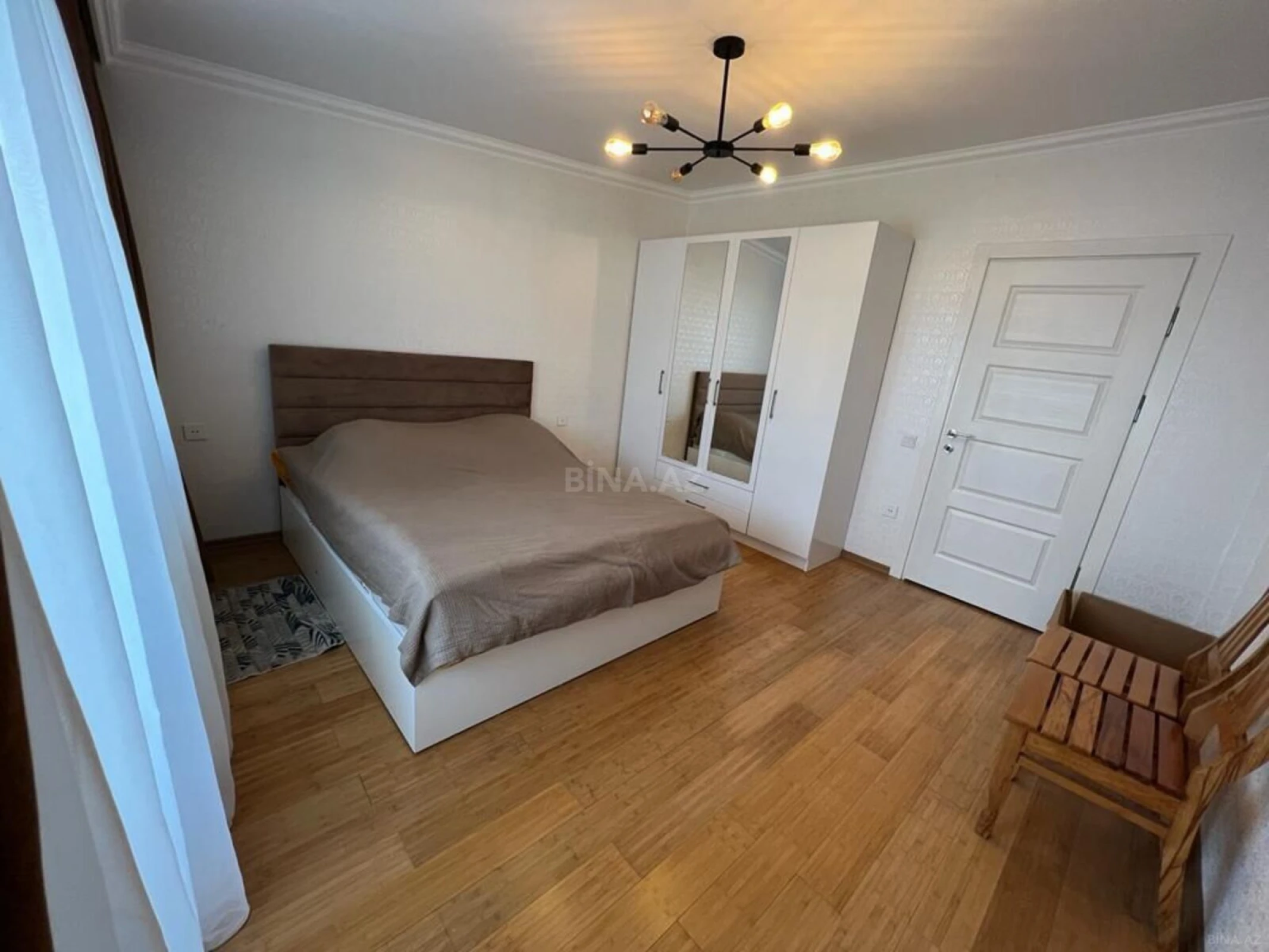 Kirayə verilir 2 otaqlı mənzil 60 m²