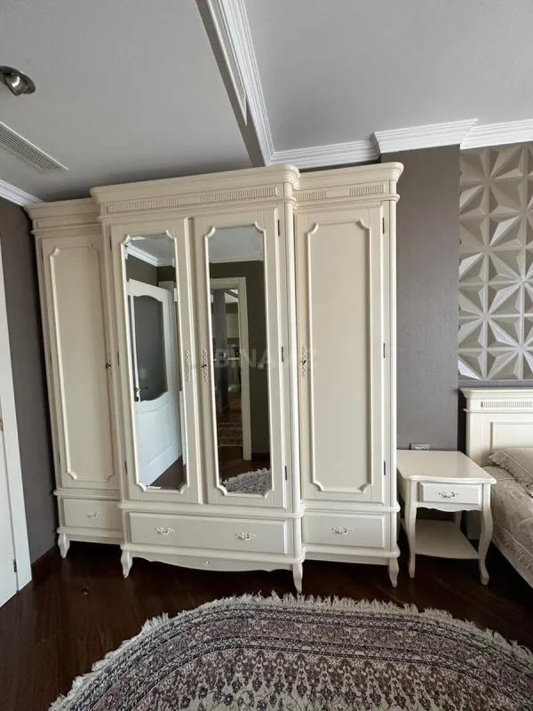 Kirayə verilir 2 otaqlı mənzil 100 m²