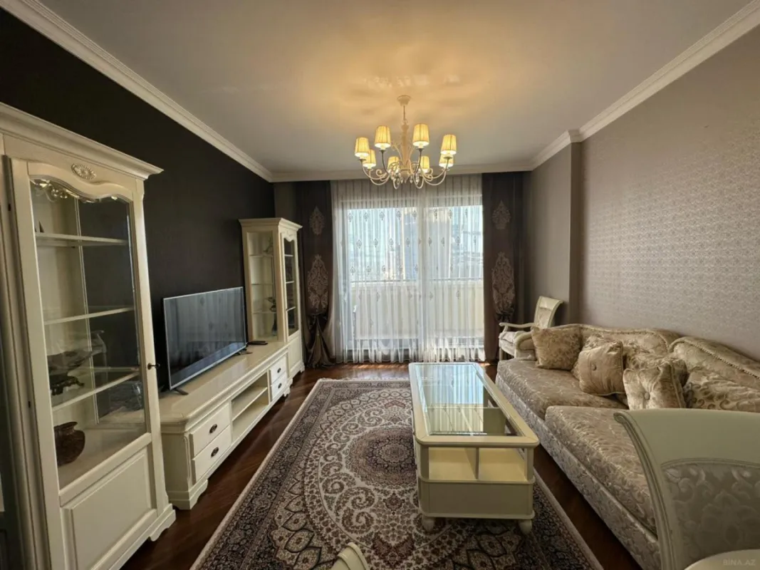 Kirayə verilir 2 otaqlı mənzil 100 m²