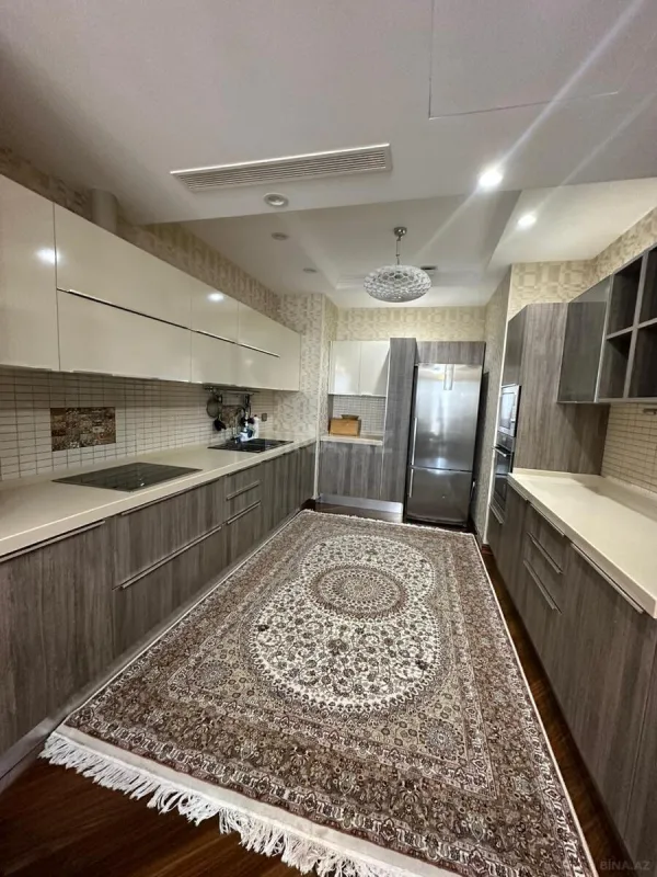 Kirayə verilir 2 otaqlı mənzil 100 m²