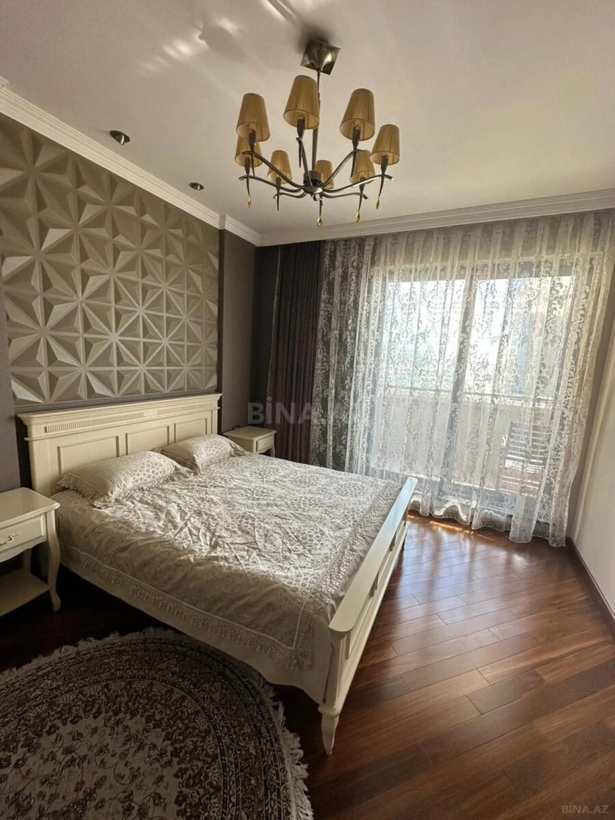 Kirayə verilir 2 otaqlı mənzil 100 m²