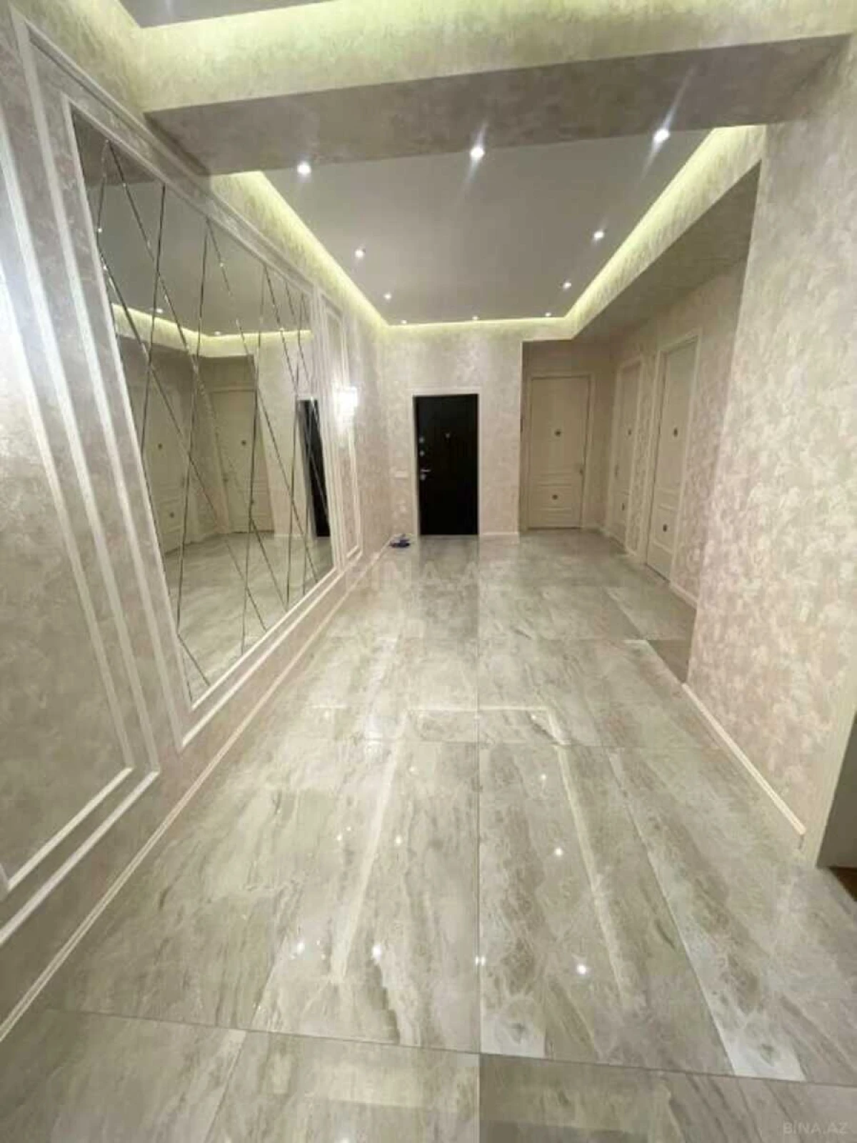 Kirayə verilir 3 otaqlı mənzil 125 m²