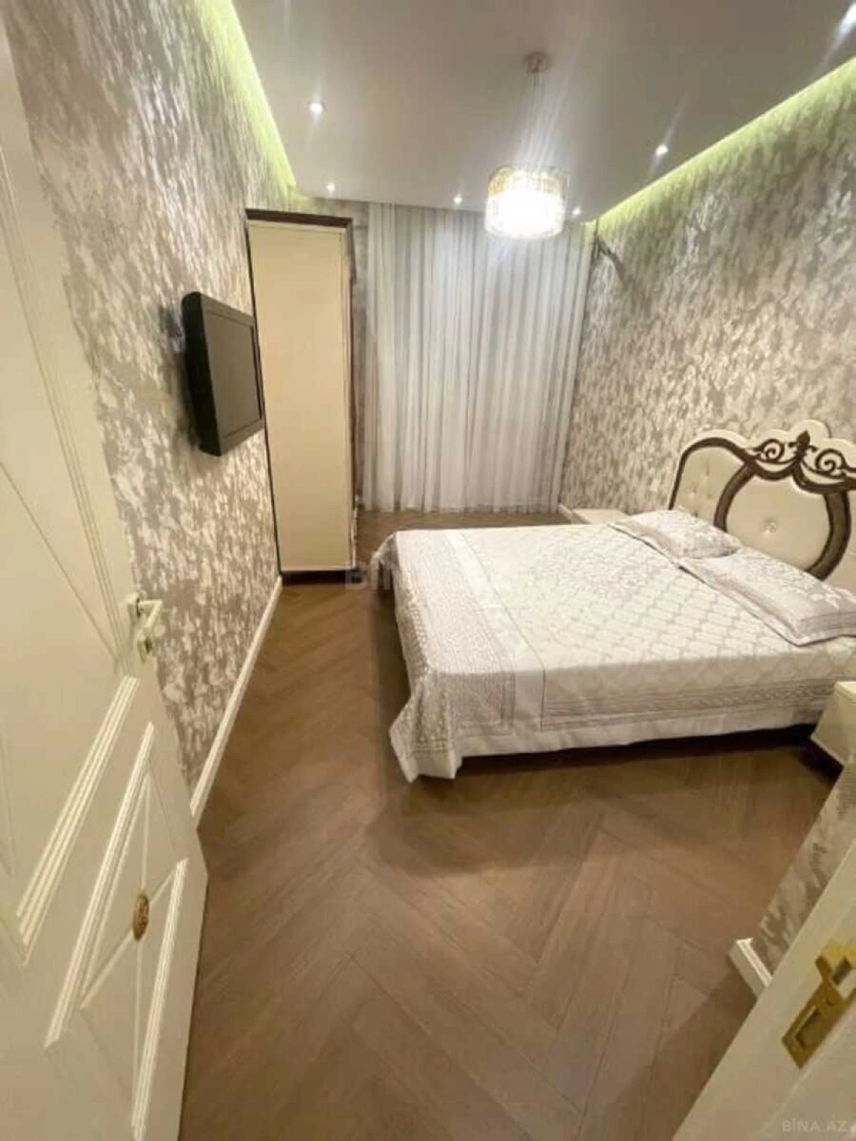 Kirayə verilir 3 otaqlı mənzil 125 m²