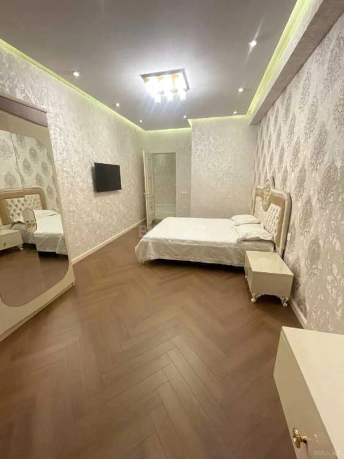 Kirayə verilir 3 otaqlı mənzil 125 m²