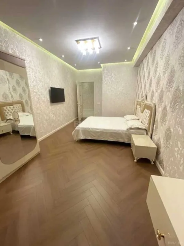 Kirayə verilir 3 otaqlı mənzil 125 m²