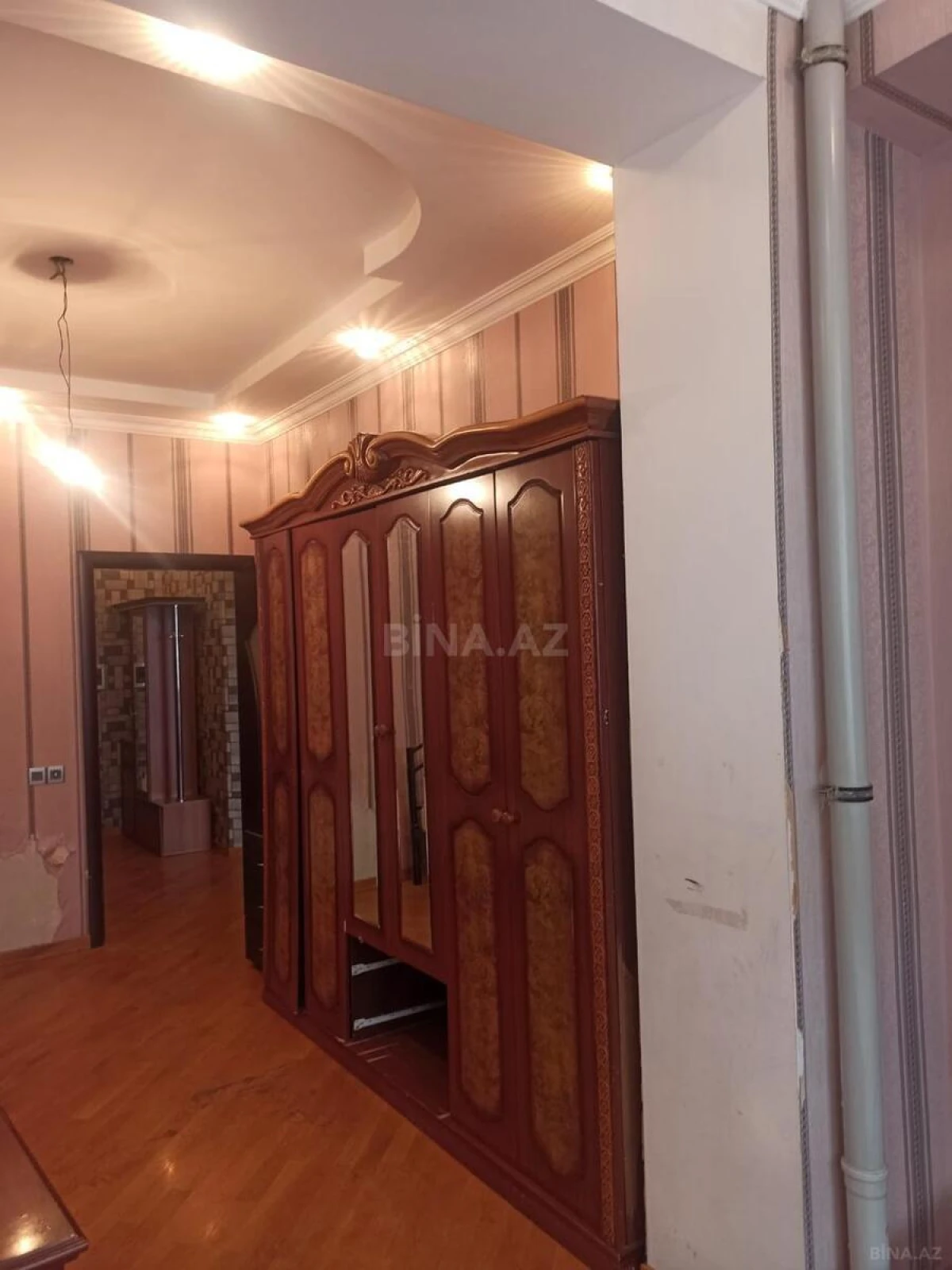 Kirayə verilir 2 otaqlı mənzil 65 m²