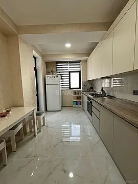 Satılır 3 otaqlı mənzil 98 m²