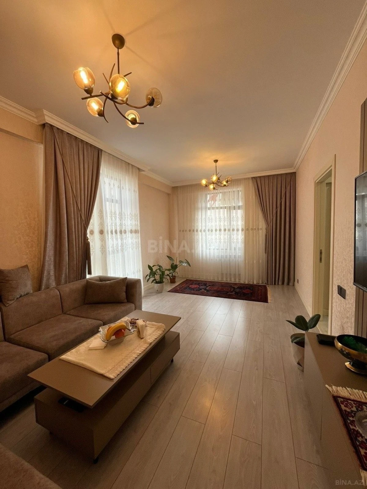 Satılır 3 otaqlı mənzil 98 m²