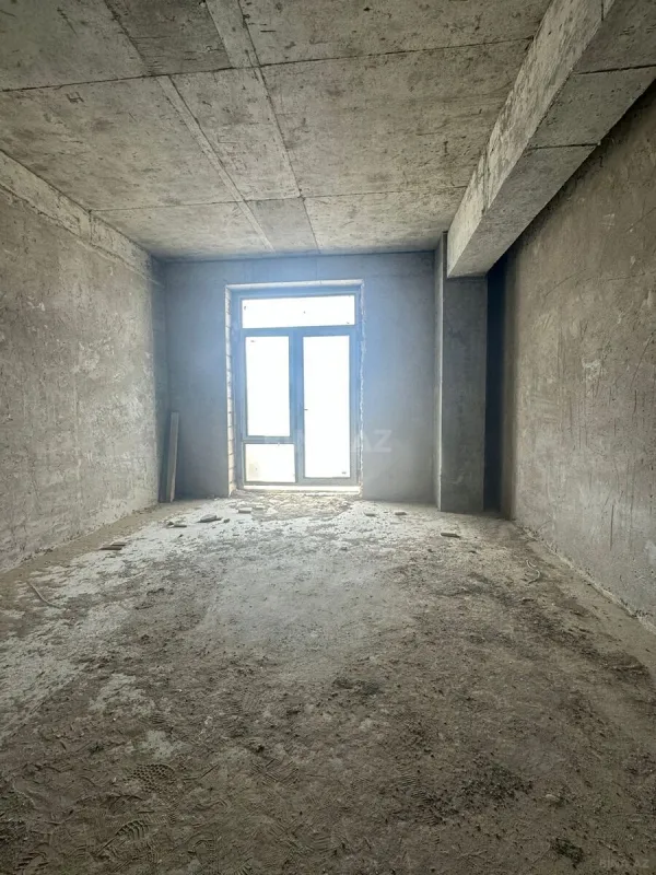 Satılır 3 otaqlı mənzil 130 m²