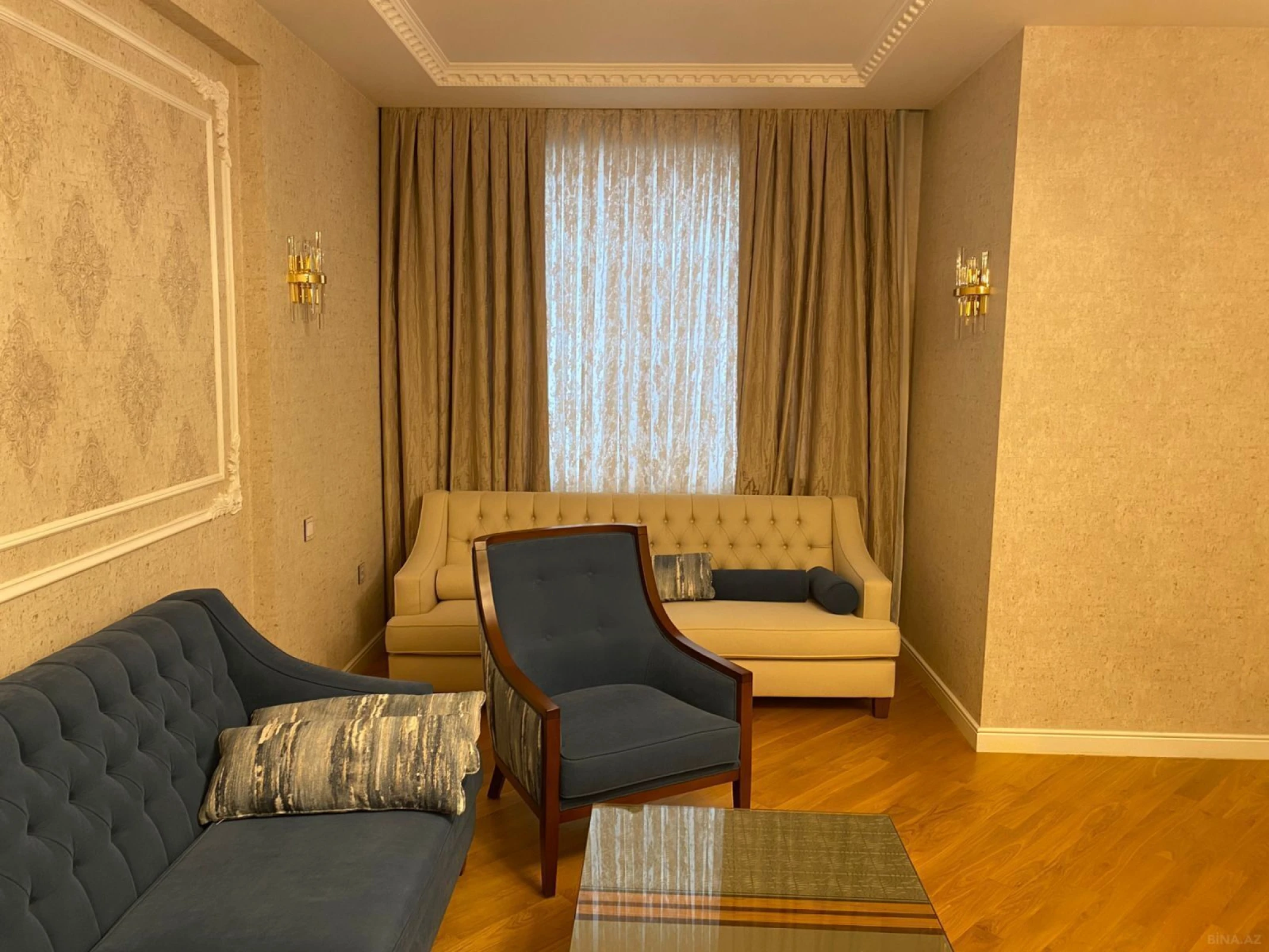 Satılır 4 otaqlı mənzil 124 m²