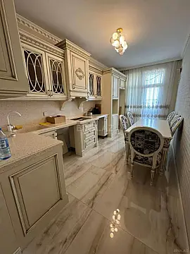 Satılır 3 otaqlı mənzil 127 m²
