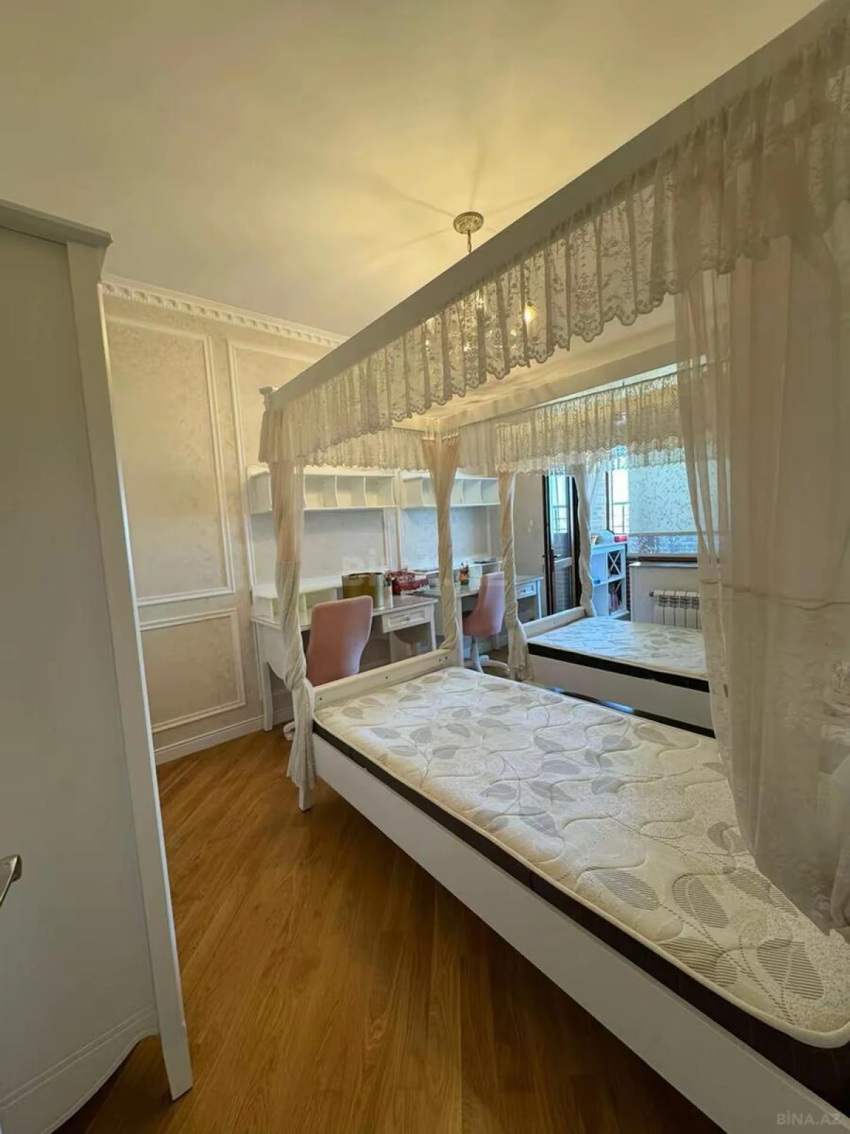 Satılır 3 otaqlı mənzil 127 m²