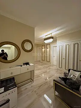 Satılır 3 otaqlı mənzil 127 m²