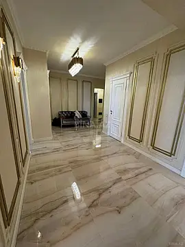 Satılır 3 otaqlı mənzil 127 m²