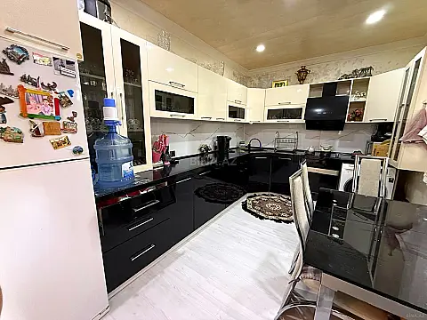 Satılır 5 otaqlı həyət evi 150 m²