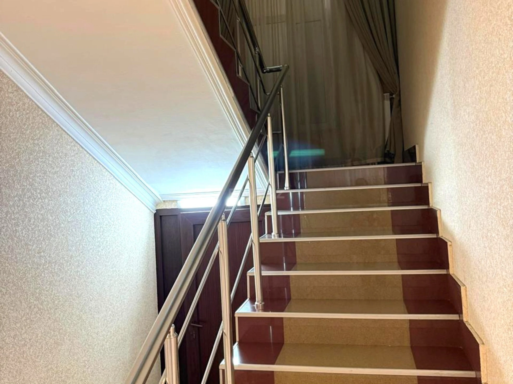 Satılır 5 otaqlı həyət evi 150 m²