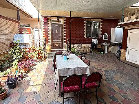 Satılır 5 otaqlı həyət evi 150 m²