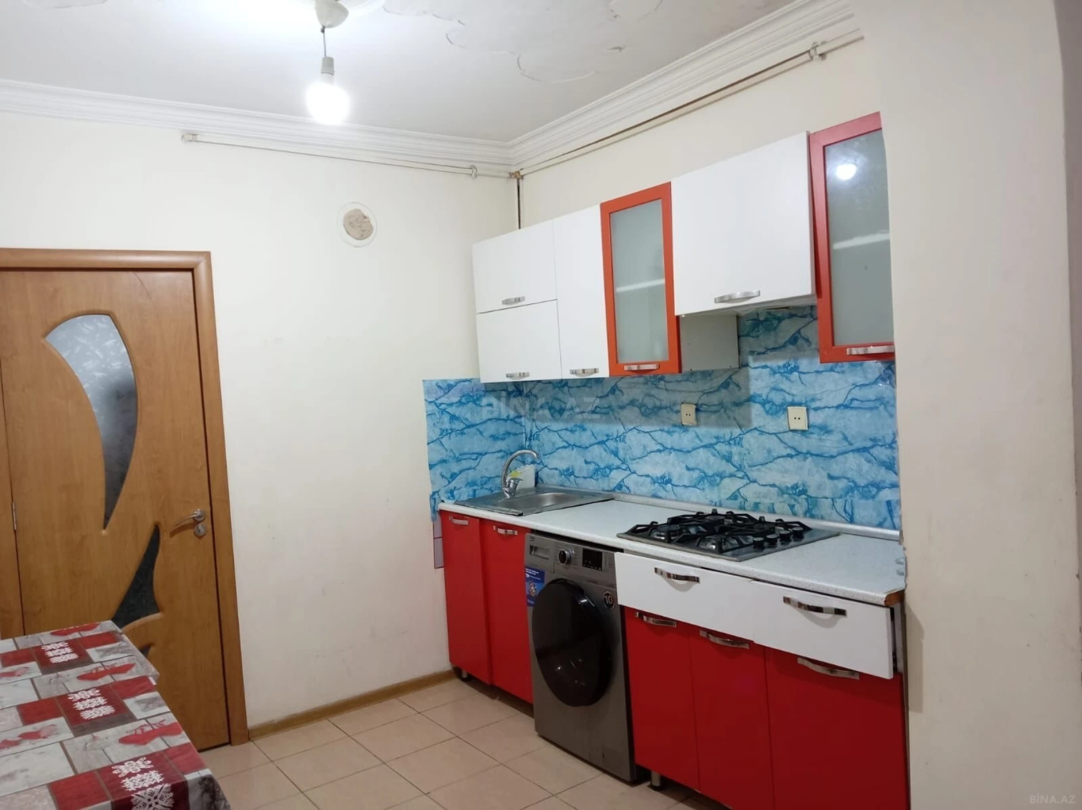 Kirayə verilir 2 otaqlı mənzil 70 m²