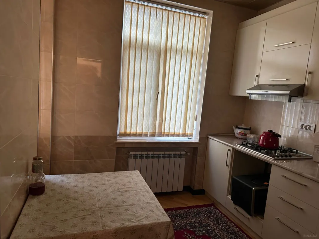 Kirayə verilir 2 otaqlı mənzil 72 m²