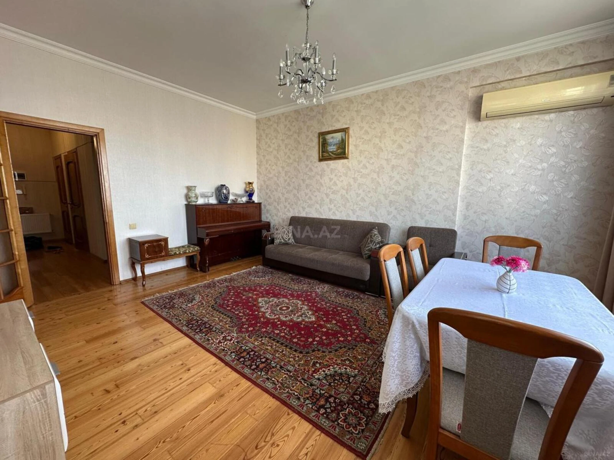 Kirayə verilir 2 otaqlı mənzil 100 m²