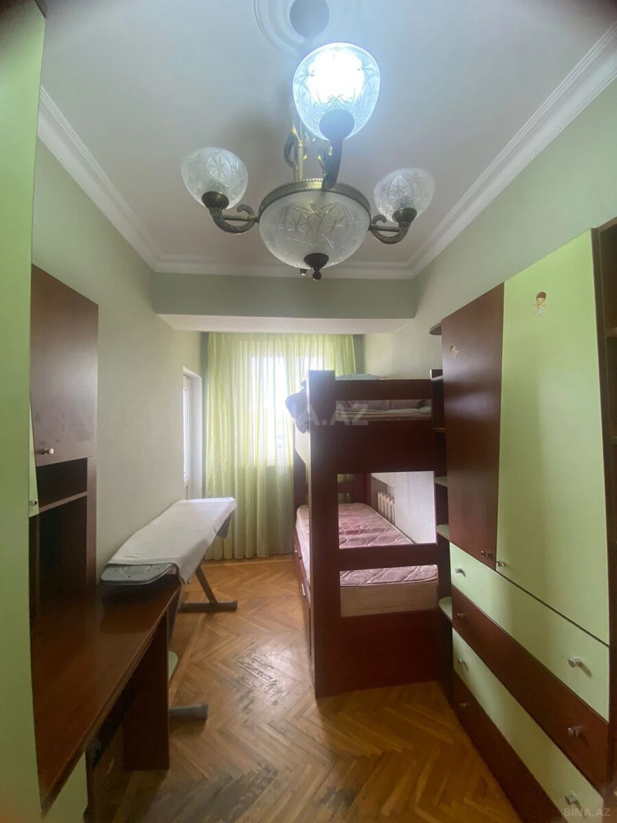 Satılır 4 otaqlı mənzil 105 m²