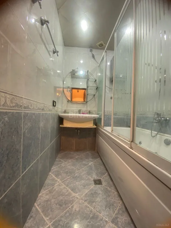 Satılır 4 otaqlı mənzil 105 m²