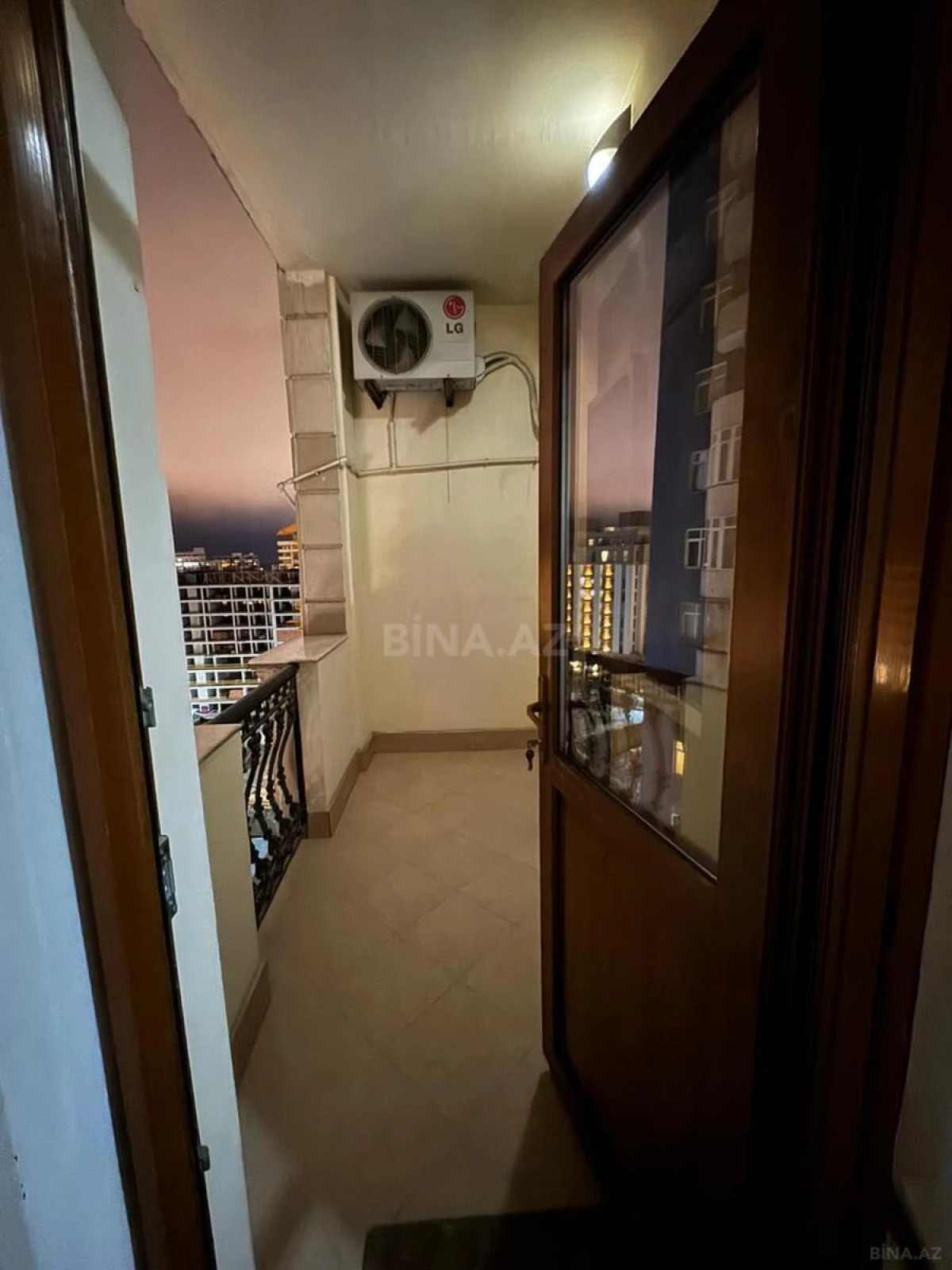 Kirayə verilir 3 otaqlı mənzil 120 m²