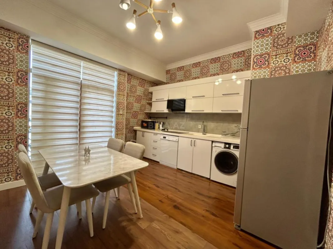 Kirayə verilir 4 otaqlı ofis 150 m²