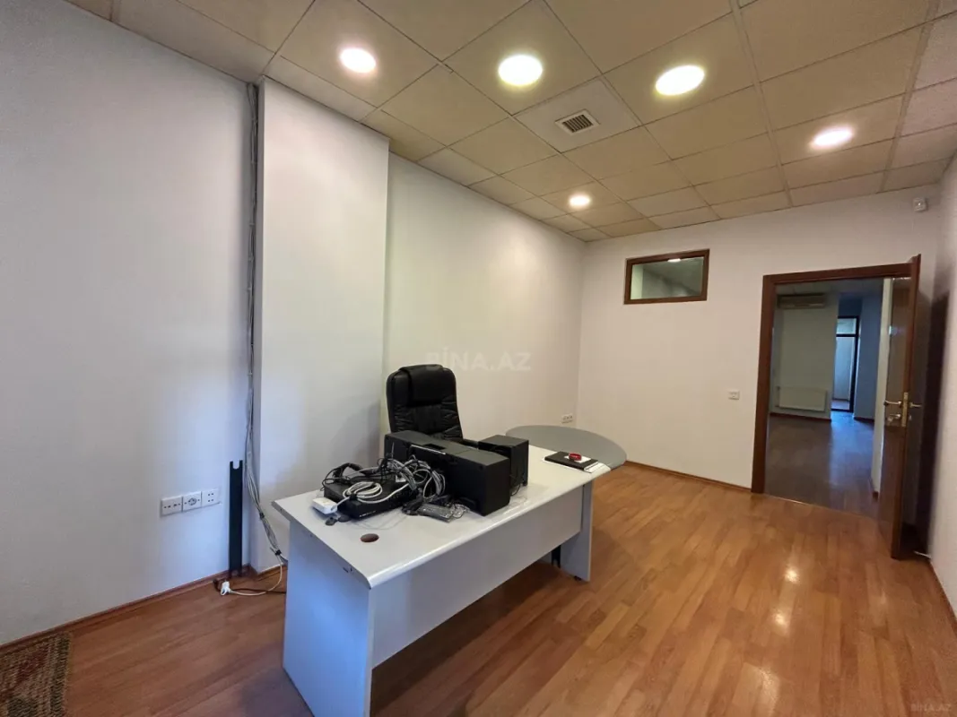 Kirayə verilir 4 otaqlı ofis 150 m²