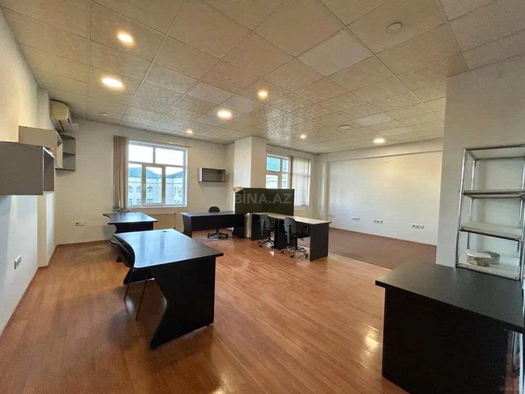 Kirayə verilir 4 otaqlı ofis 150 m²