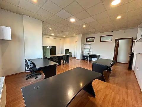 Kirayə verilir 4 otaqlı ofis 150 m² — Bakı, Yeni Günəşli 4 otaq 150.00 m²