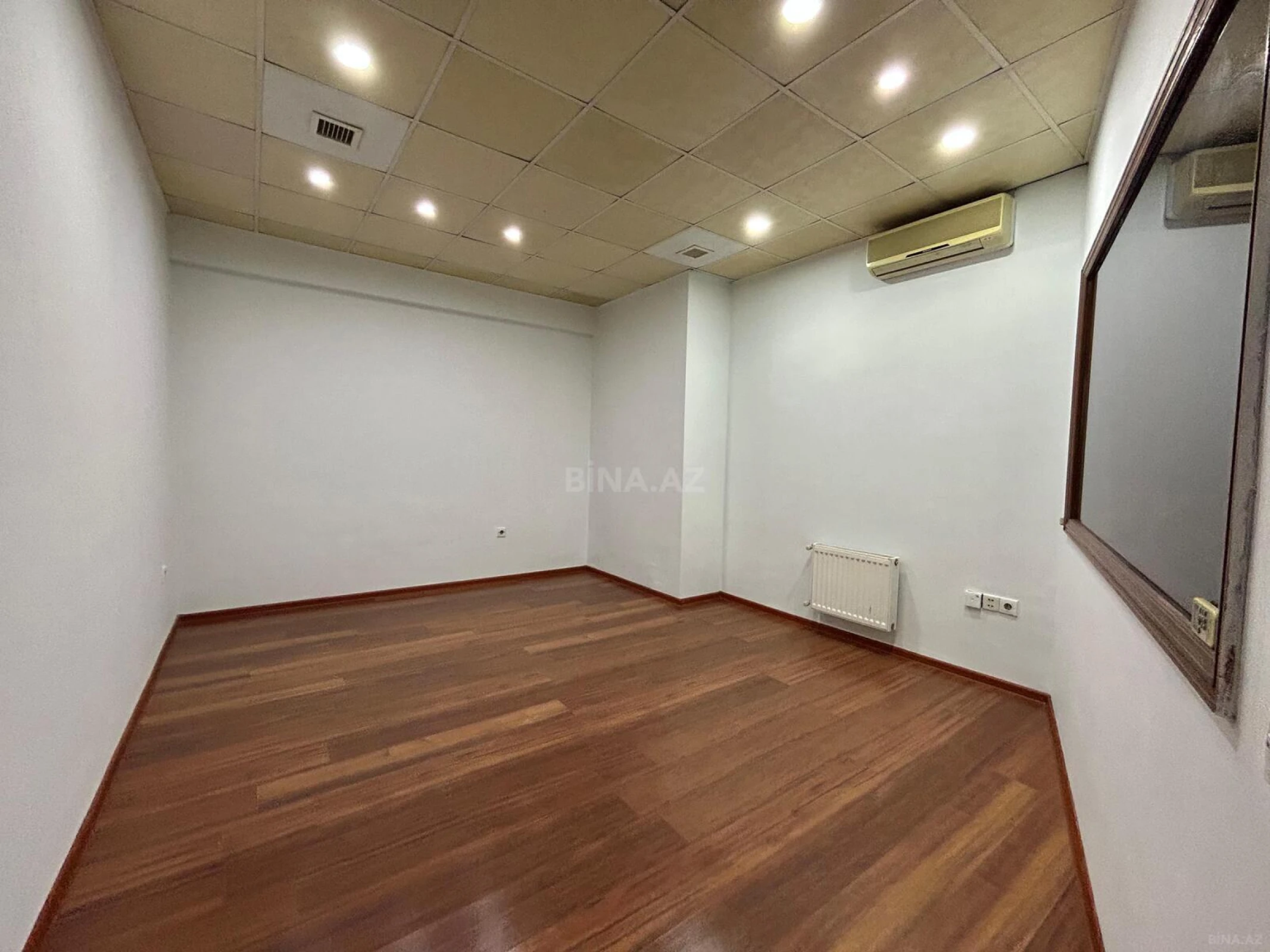 Kirayə verilir 4 otaqlı ofis 150 m²