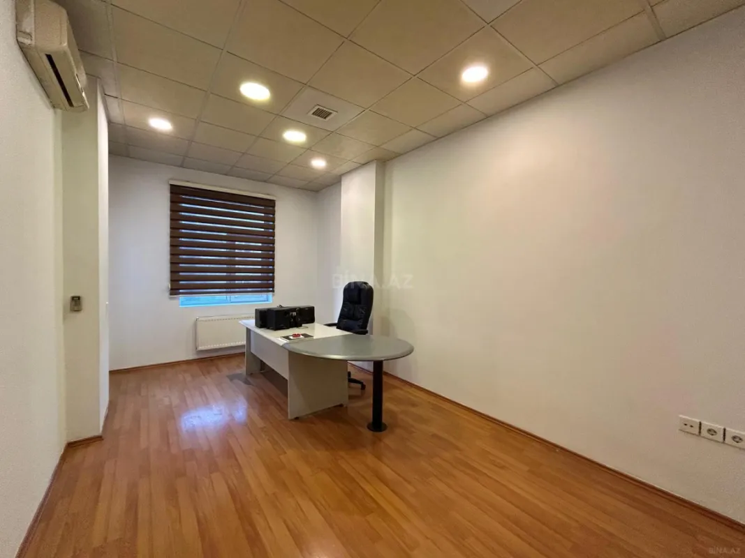 Kirayə verilir 4 otaqlı ofis 150 m²