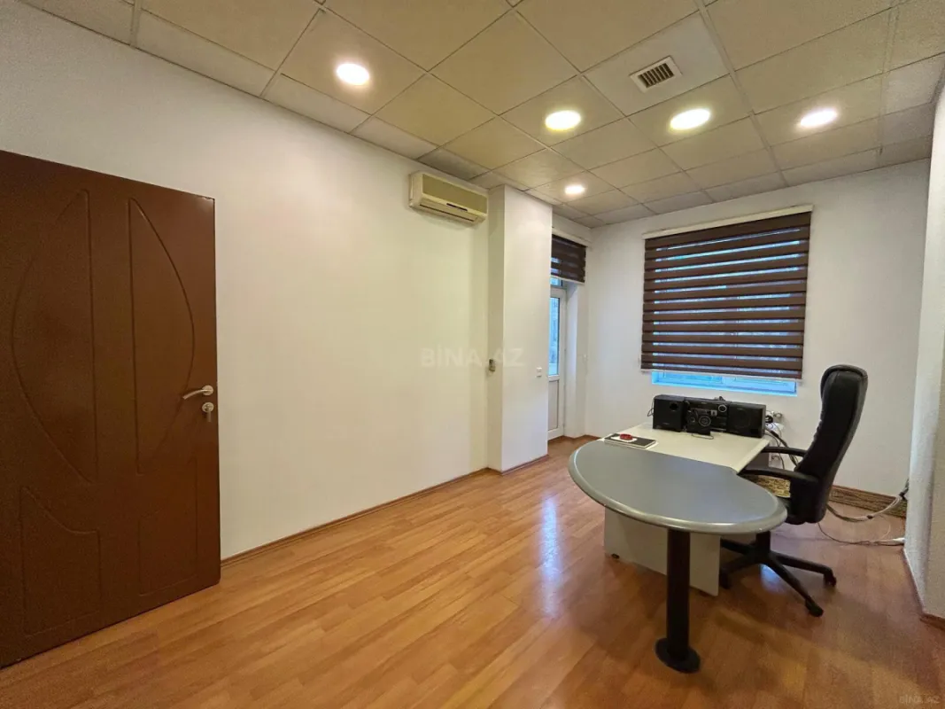 Kirayə verilir 4 otaqlı ofis 150 m²