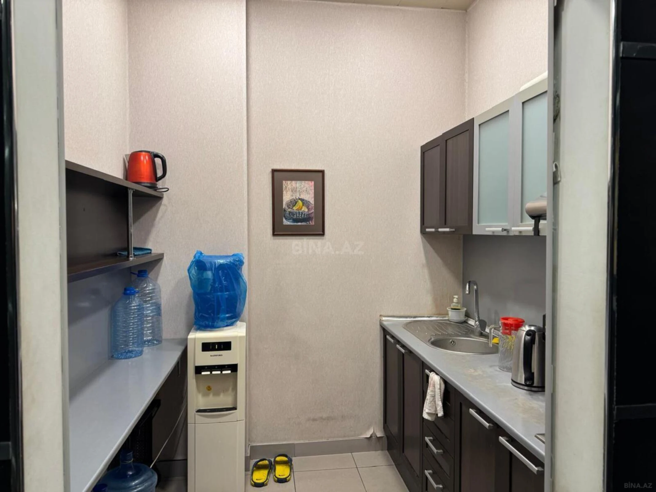 Satılır 20 otaqlı ofis 971 m²