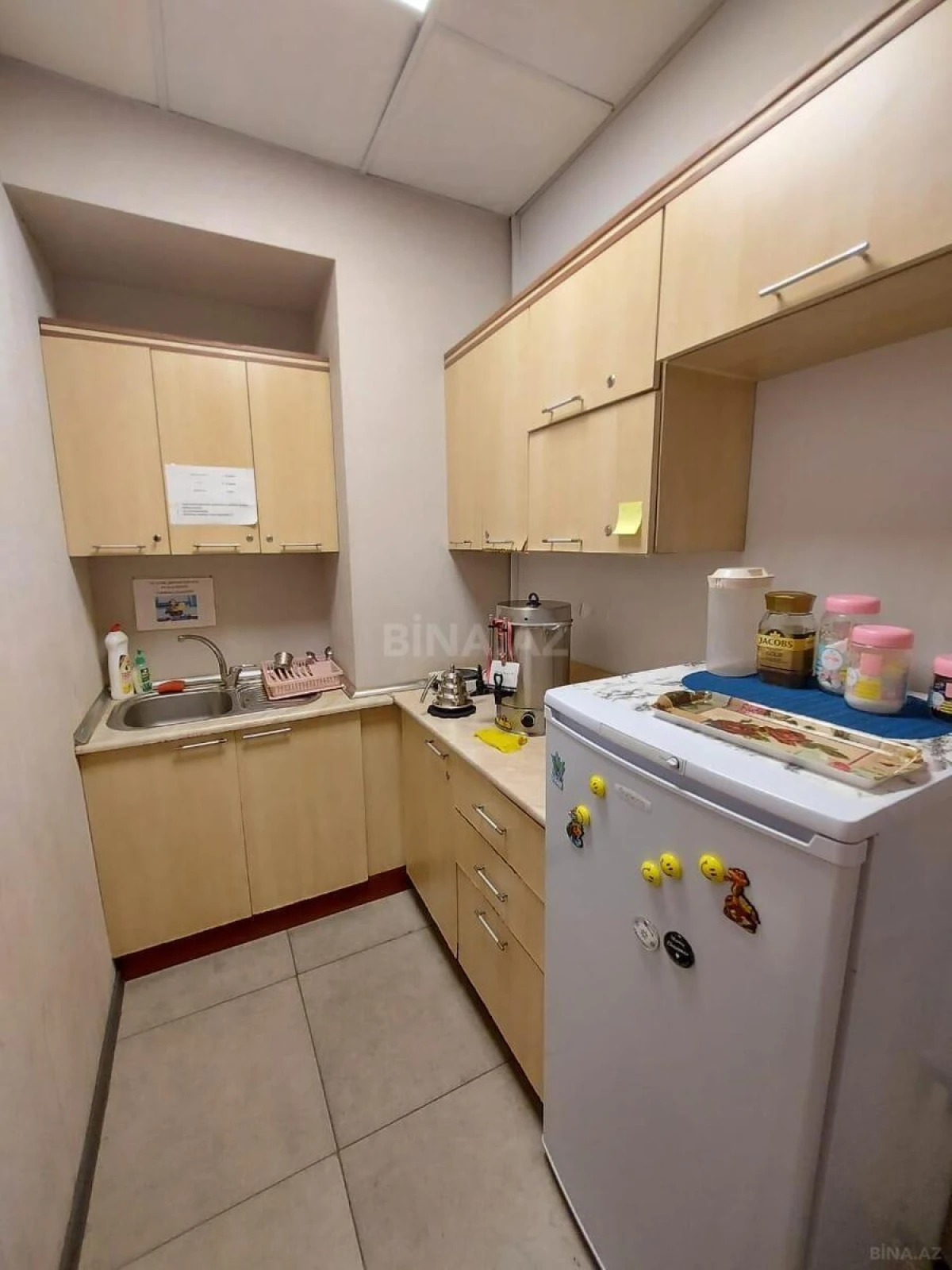 Satılır 20 otaqlı ofis 971 m²