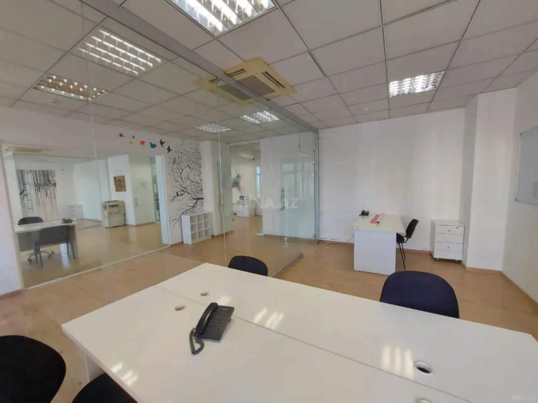 Satılır 20 otaqlı ofis 971 m²