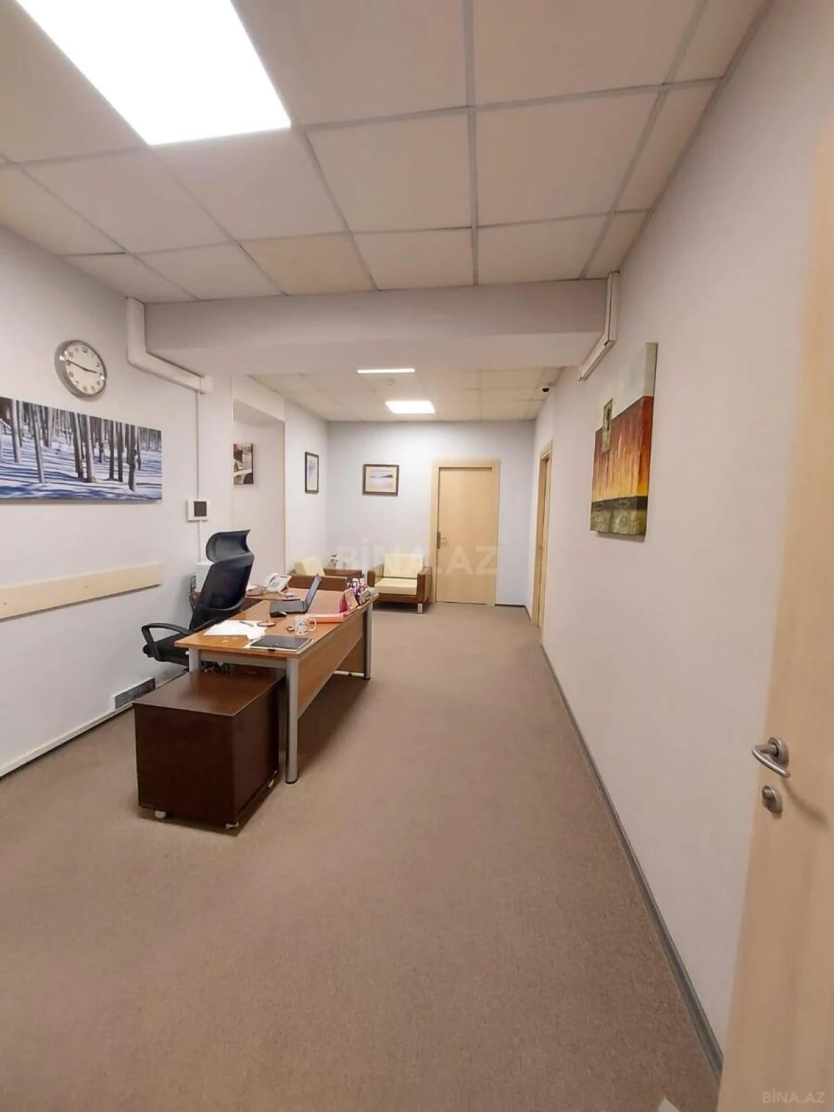 Satılır 20 otaqlı ofis 971 m²