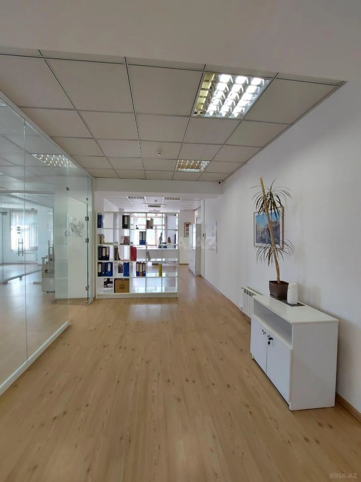 Satılır 20 otaqlı ofis 971 m²